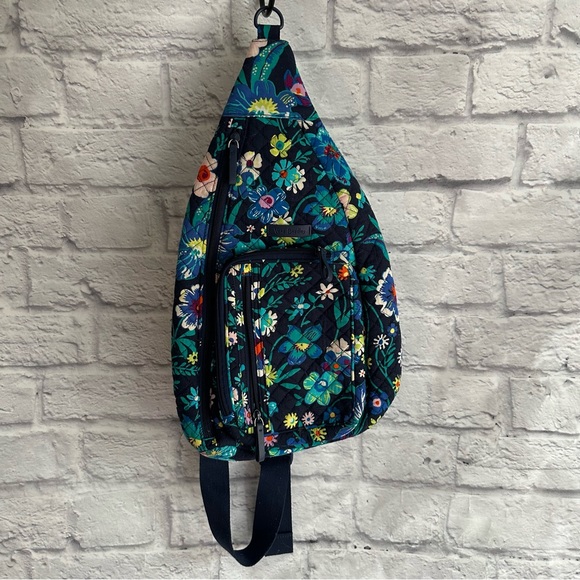 PREOWNED VERA BRADLEY ONE STRAP SHOULDER BAG BELT BAG FLORAL PATTERN PURSE - Picture 1 of 7